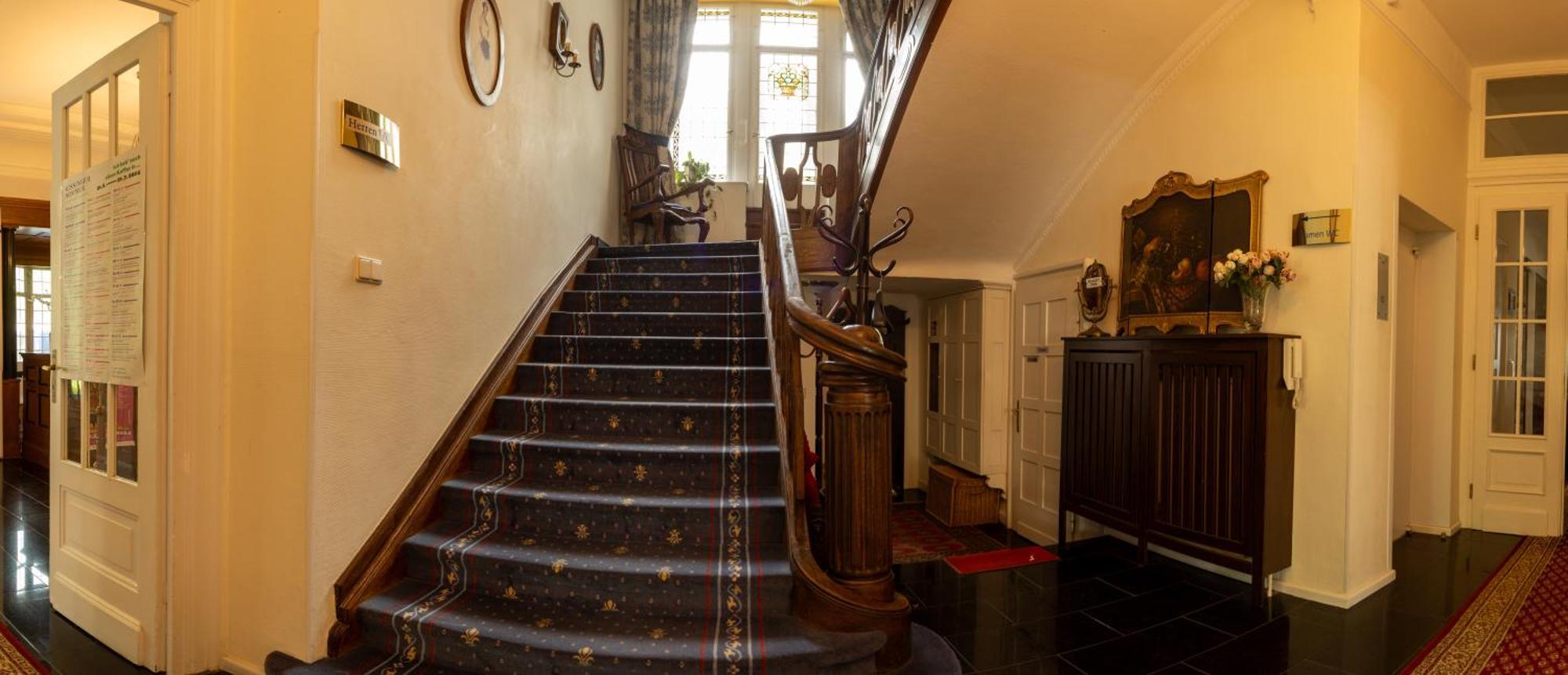 Hotel Weisses Haus Бад Кисинген Екстериор снимка