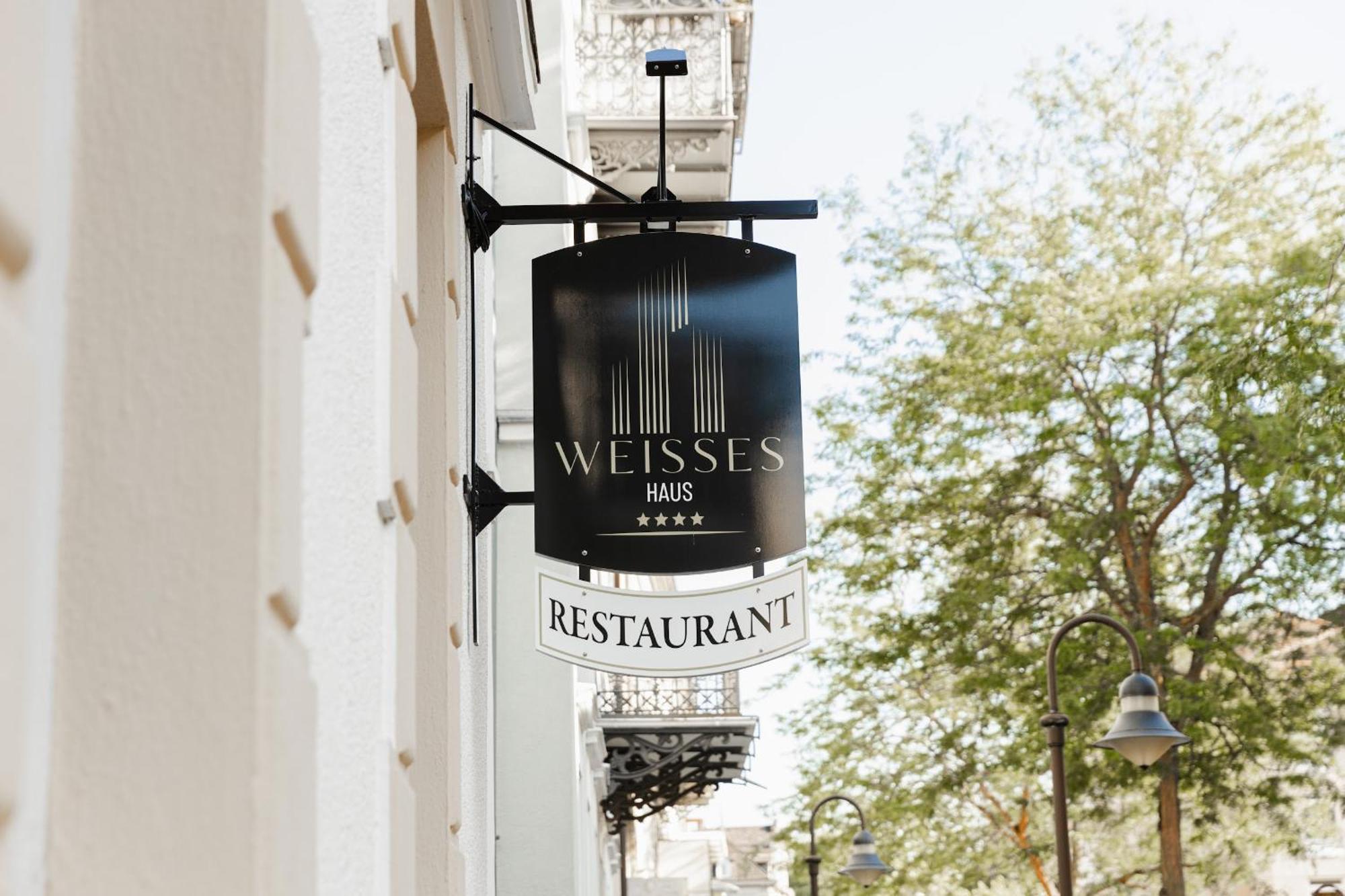 Hotel Weisses Haus Бад Кисинген Екстериор снимка