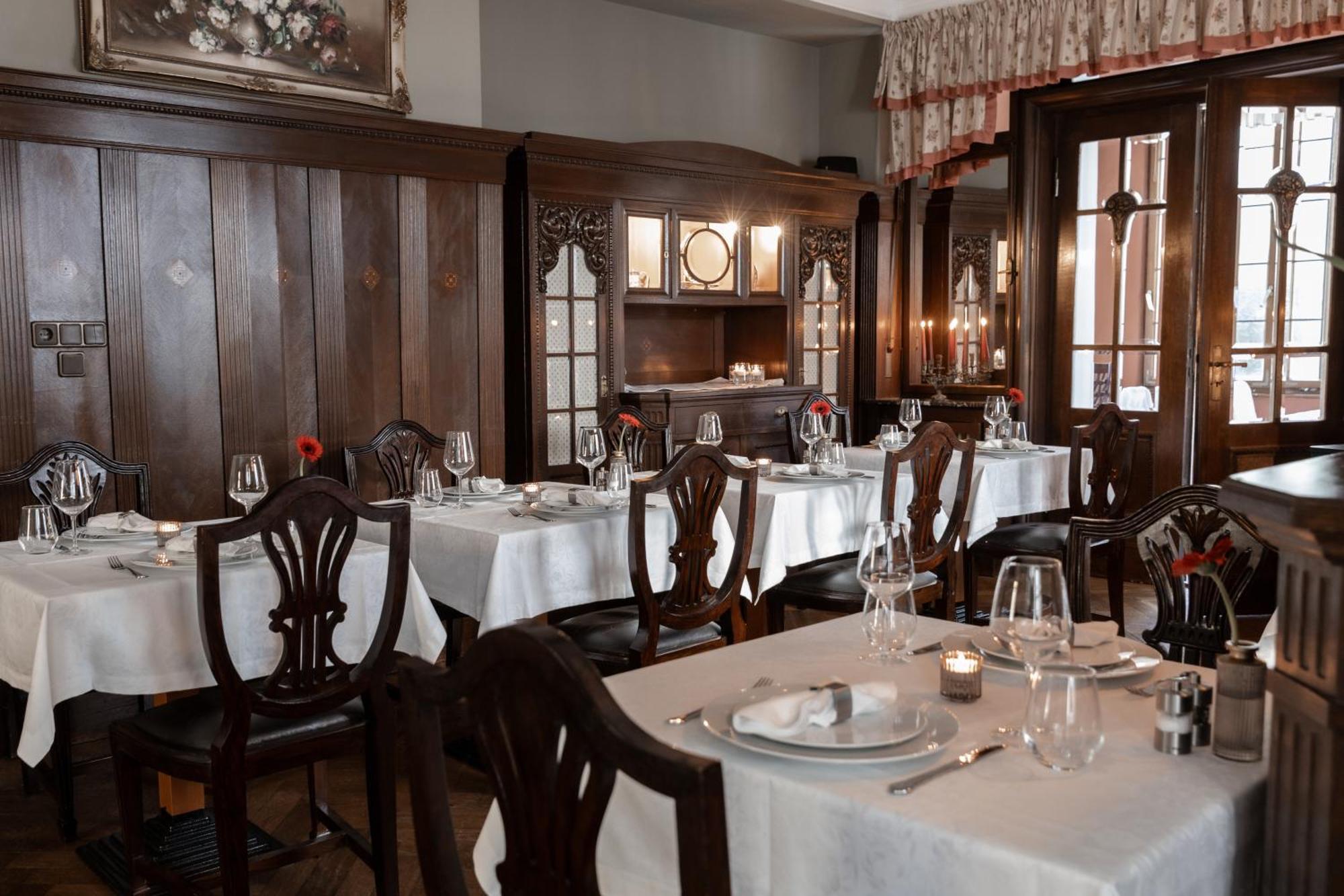 Hotel Weisses Haus Бад Кисинген Екстериор снимка